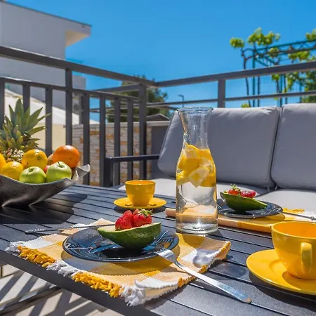 Villa Seaview With Pool - Apartment Cotton Trogir Exterior photo